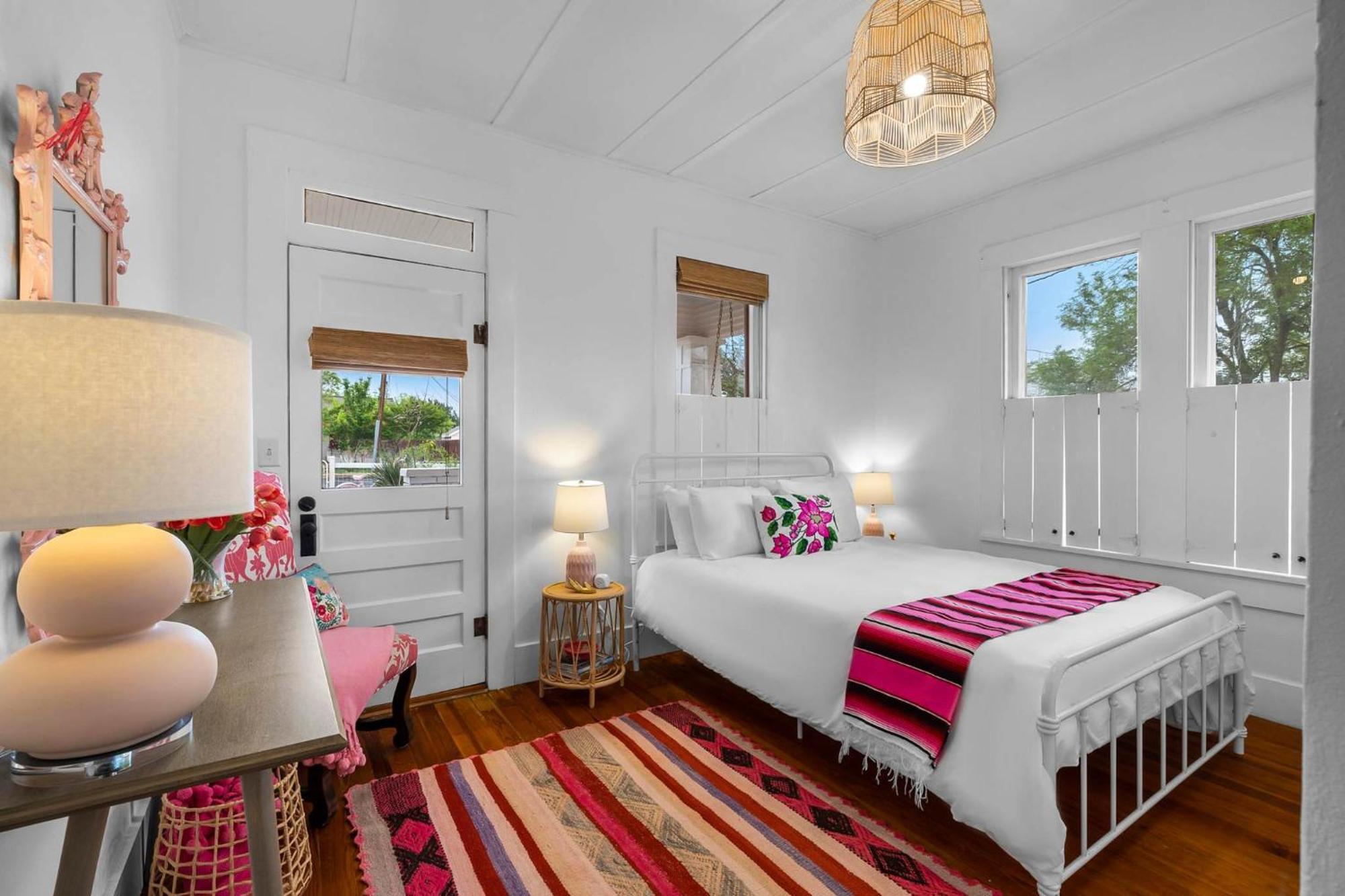 Pink Duchess - Mins To Main Hot Tub & Fire Pit Villa Fredericksburg Luaran gambar